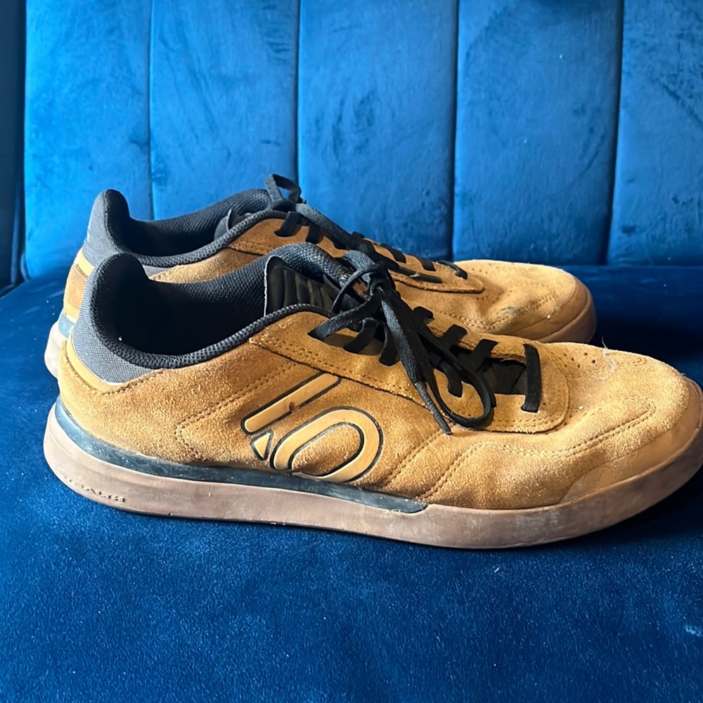FiveTen MTB shoes - Tan (US SIZE 10)